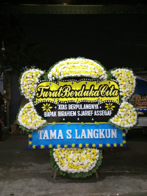 Papan Bunga Duka di Bonang
