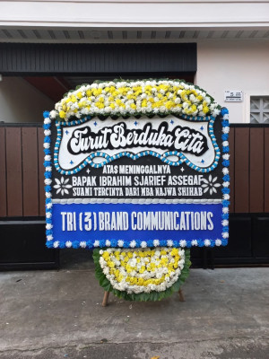 Papan Bunga Duka di Bonang